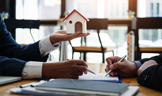 Taxare inversă TVA în imobiliare: ce trebuie să știe orice investitor