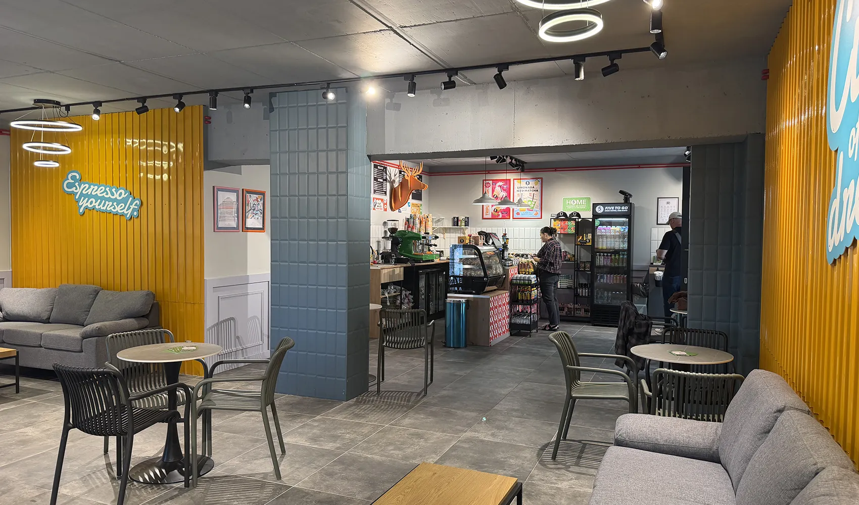 5 to go HILS interior
